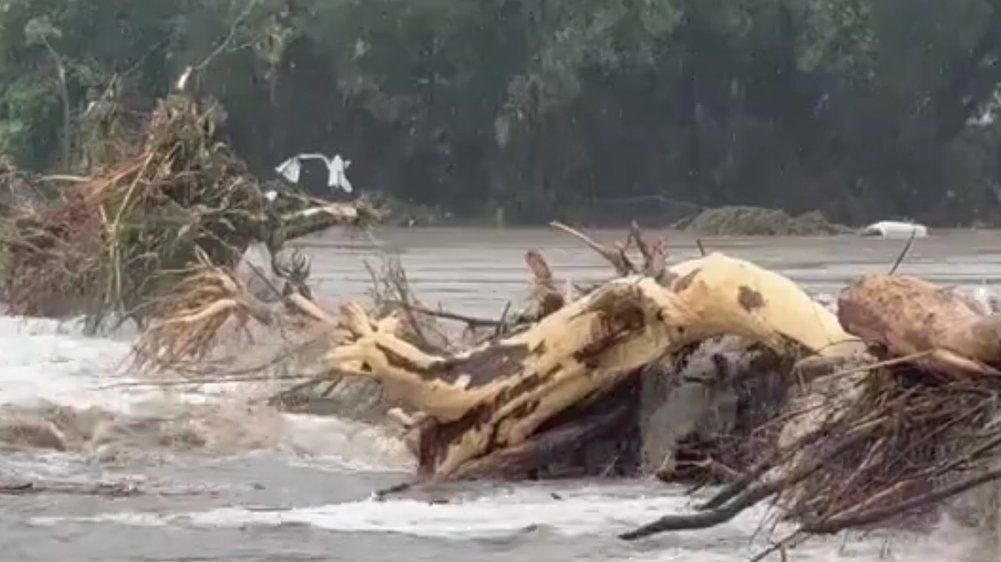 Video: Mindestens 24 Tote bei Überschwemmungen in den USA