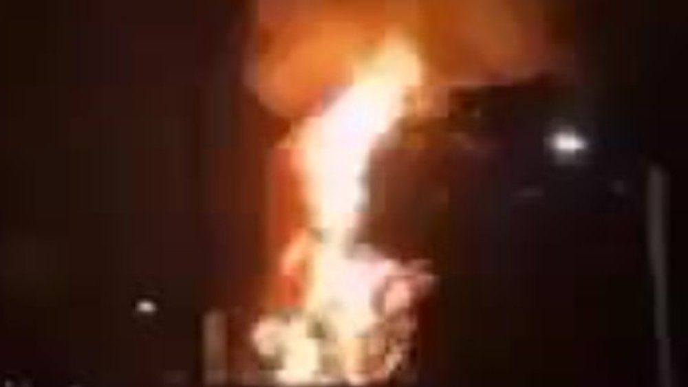 Video: Mega-Explosion in Sydney: 150 Meter hoher Feuerball