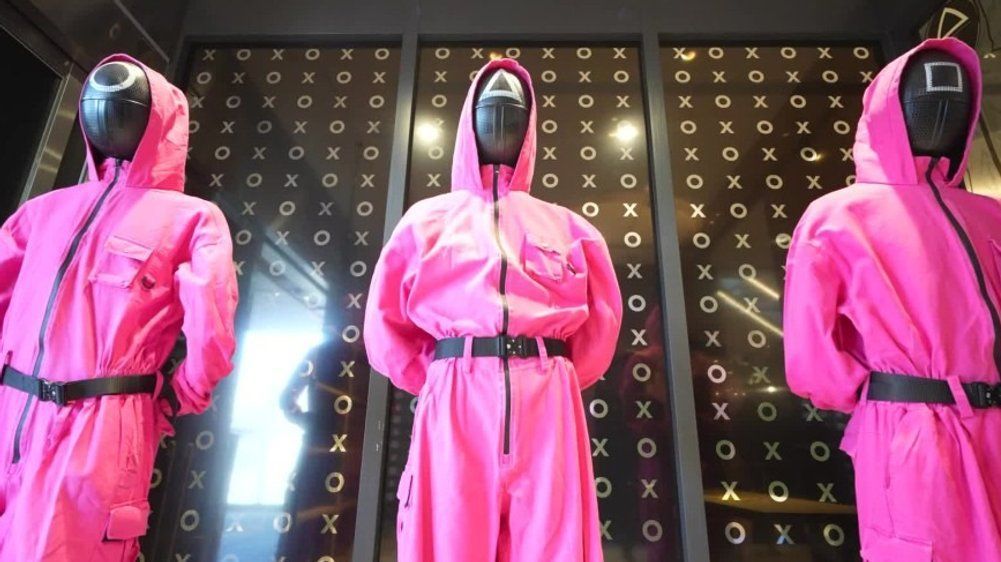 Video: Fast wie in der Netflix-Serie: Hier kann man "Squid Game" nachspielen