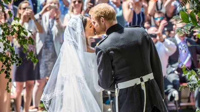 Video: Sie gab den Ton an: Was Meghan Harry nach der Hochzeit zuflüsterte