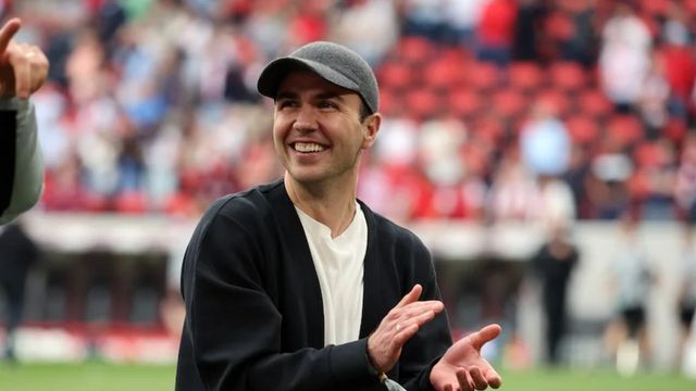 Mario Götze shows himself for the first time after his hair transplant