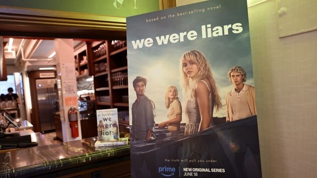 “Solange wir lügen”: Fans sind GESCHOCKT von finalen Folge