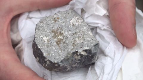 Ein Schatz aus dem All: Forscher gehen von Meteoritenfund aus