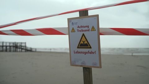 Treibsandlöcher an Nordseestrand entdeckt