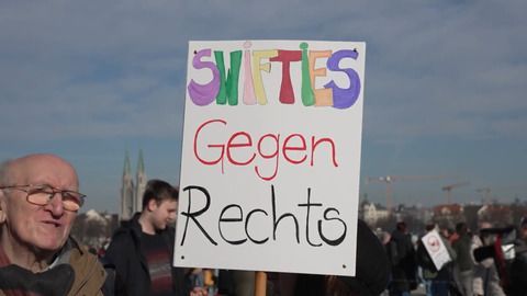 Deutschlandweite Demos: Hunderttausende gehen gegen Rechts auf die Straße