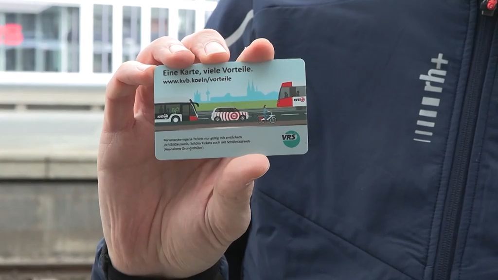 Verkehrsminister streiten über Zukunft des Deutschland-Abos