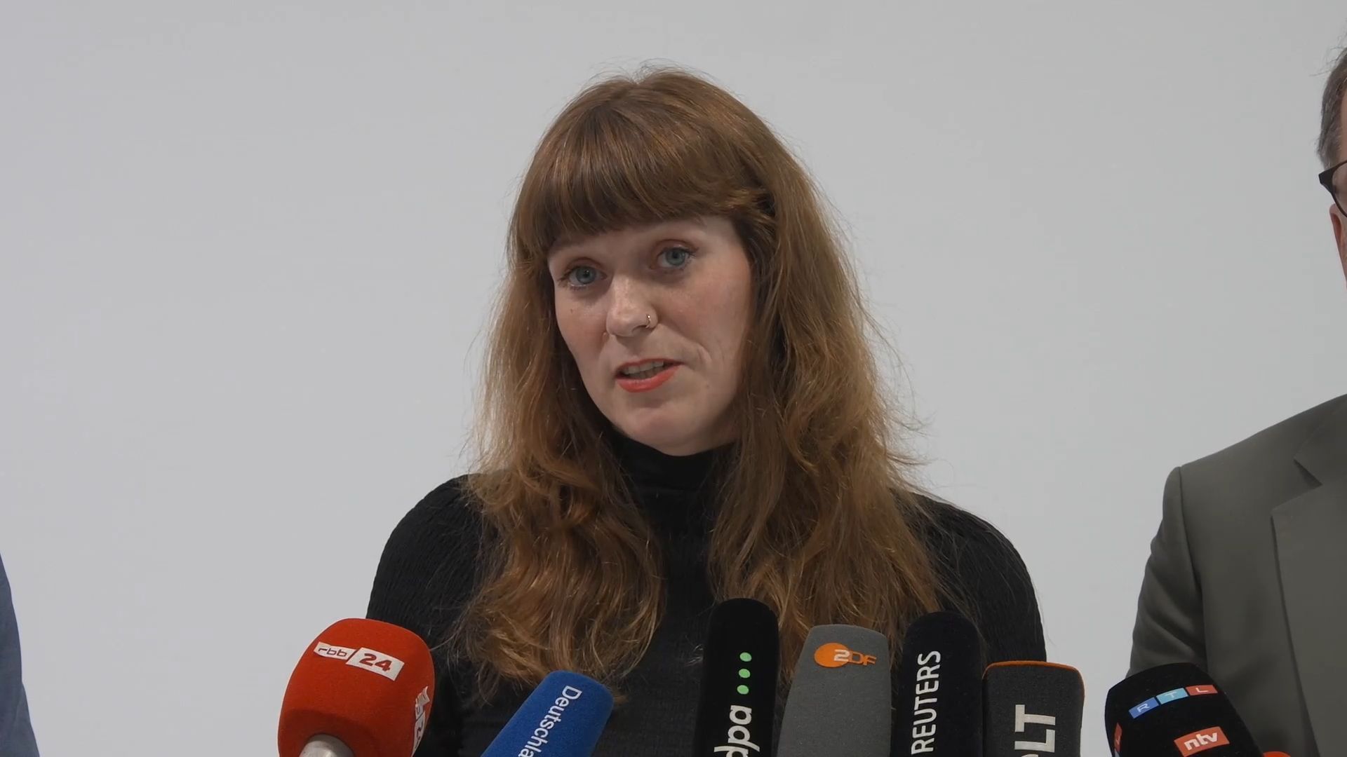 Video: Mit Bedingungen: Linke, Grüne und SPD in Berlin beschließen Sondierungen