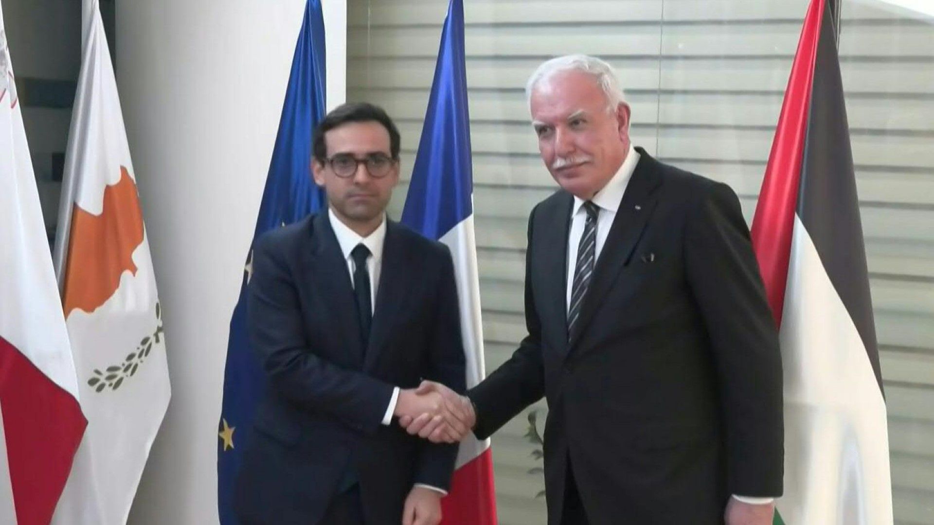 French FM meets with Palestinian counterpart Riyad al-Maliki in Ramallah