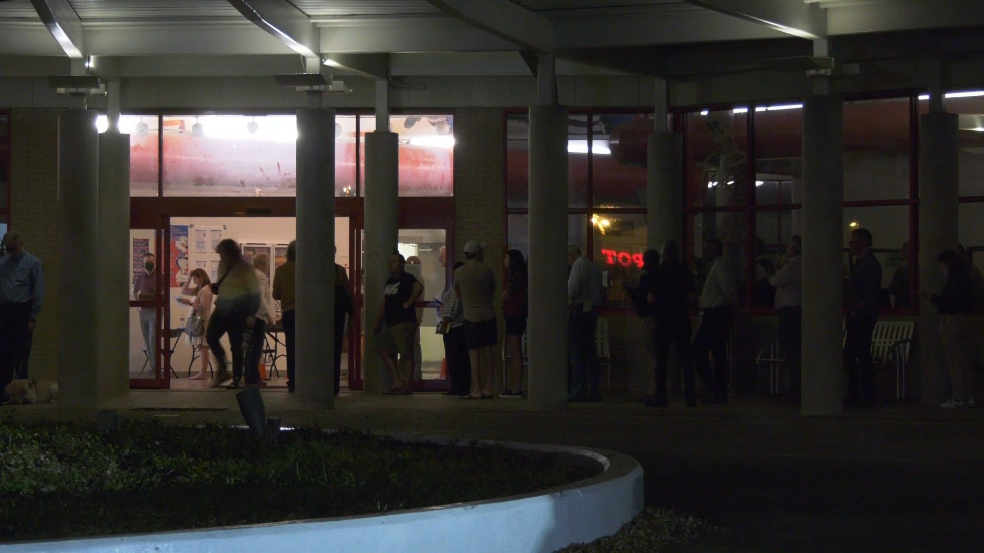 Last voters line up as polls close in Texas for Super Tuesday
