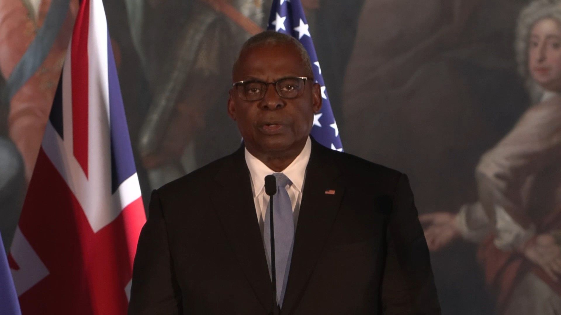 US Defense Secretary says Lebanon ceasefire could help stop Gaza conflict