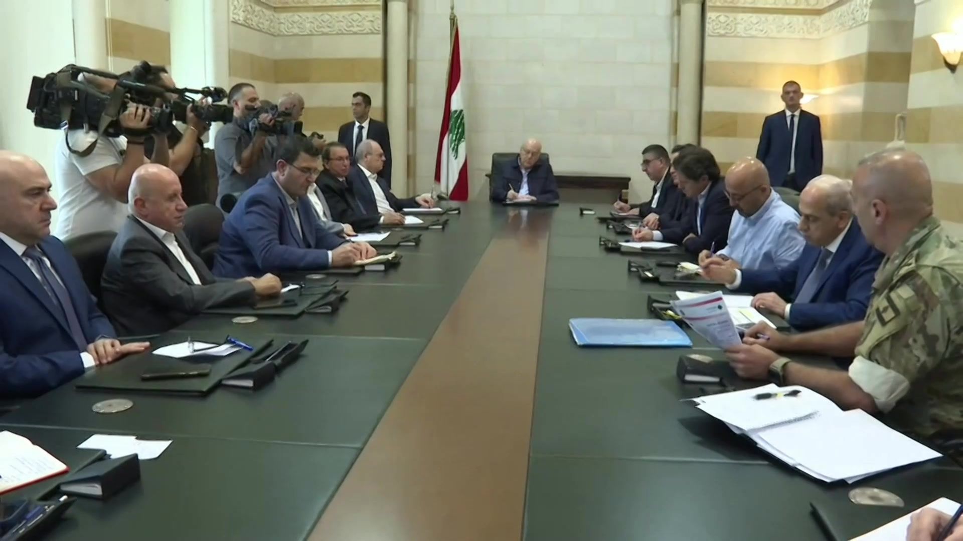Lebanon PM Mikati heads govt emergency committee meeting
