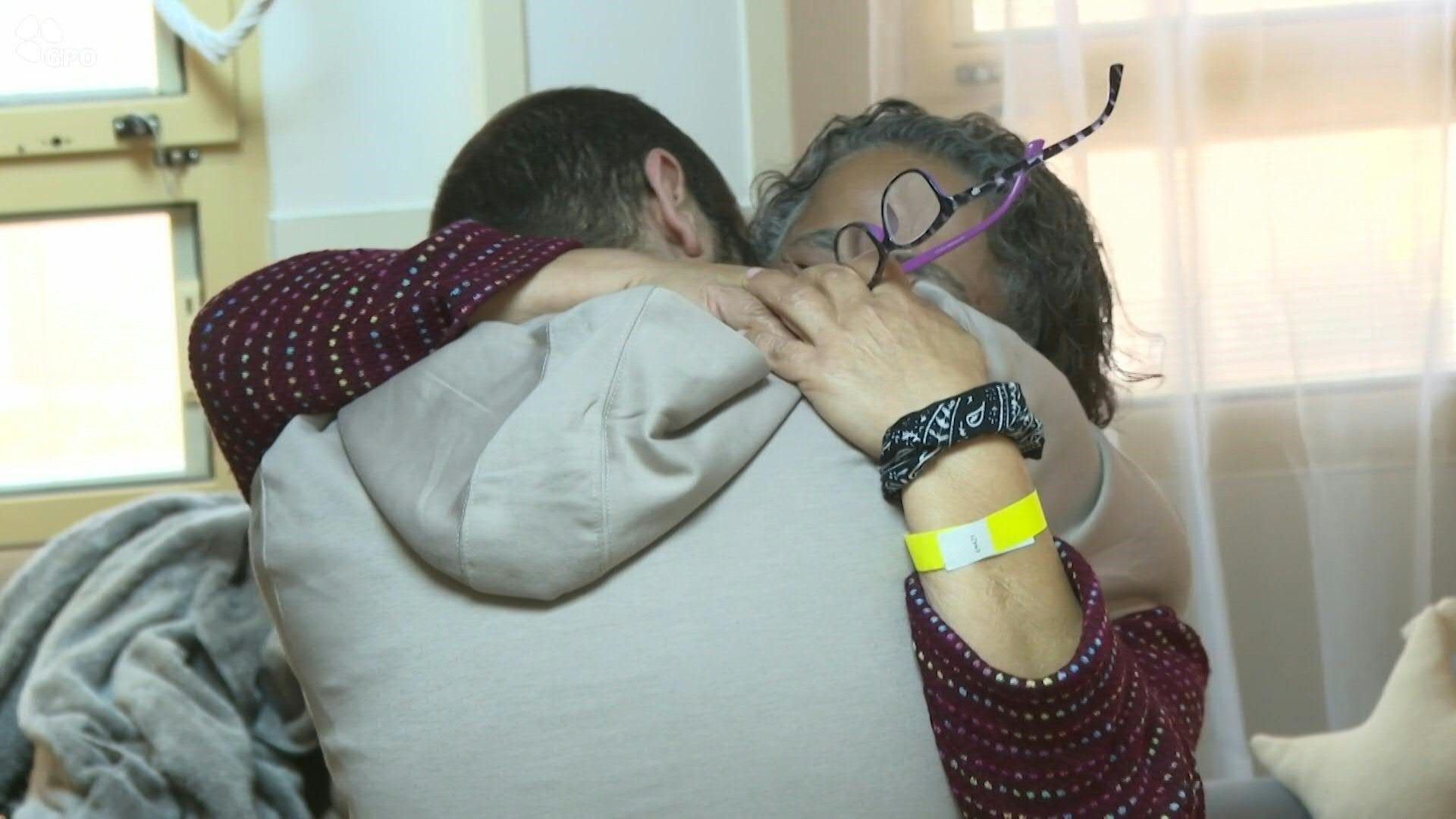 Released hostage Yarden Bibas arrives to hospital and meets family