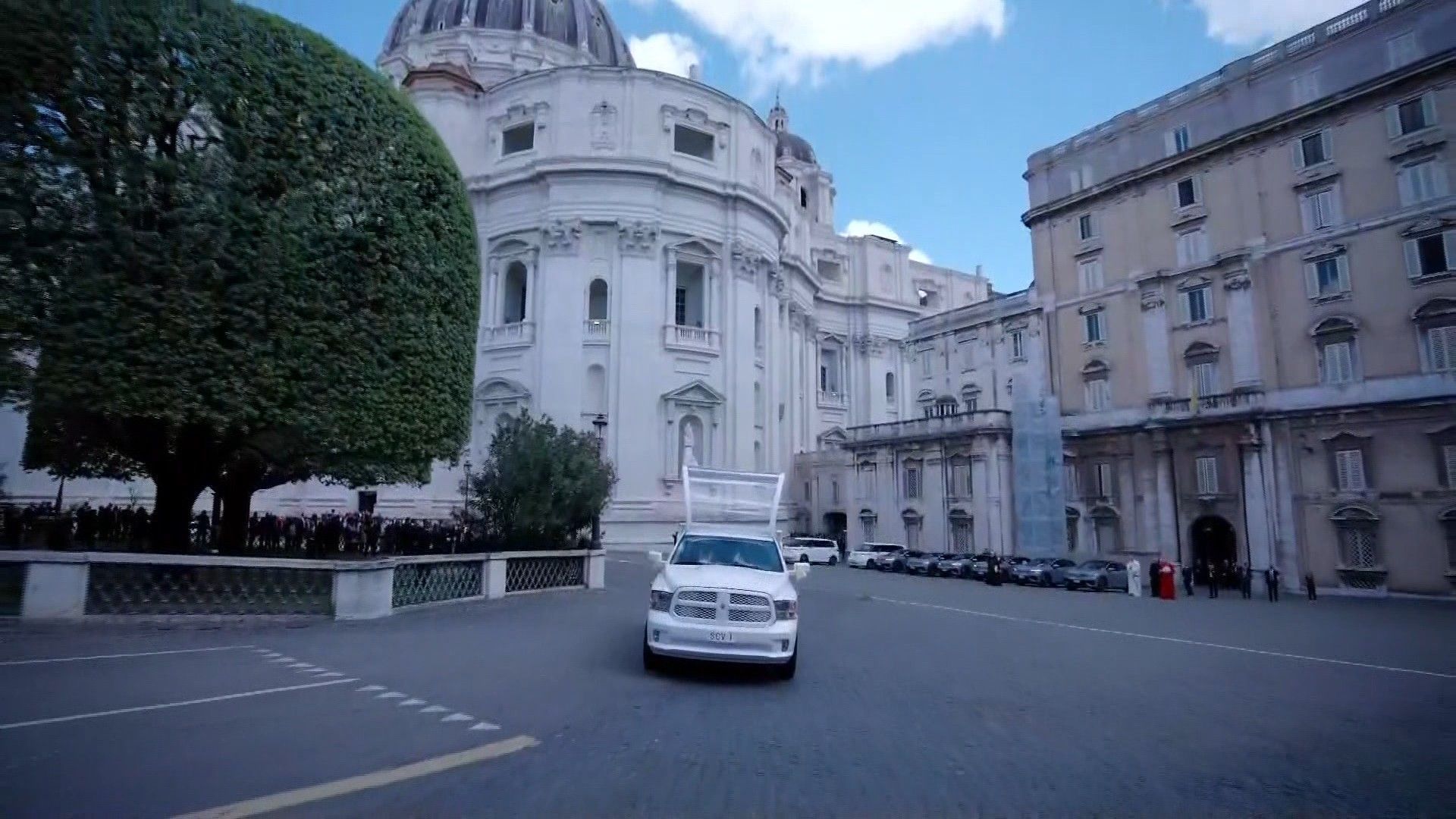 Video: The coffin of Pope Francis leaving St Peter's Basilica