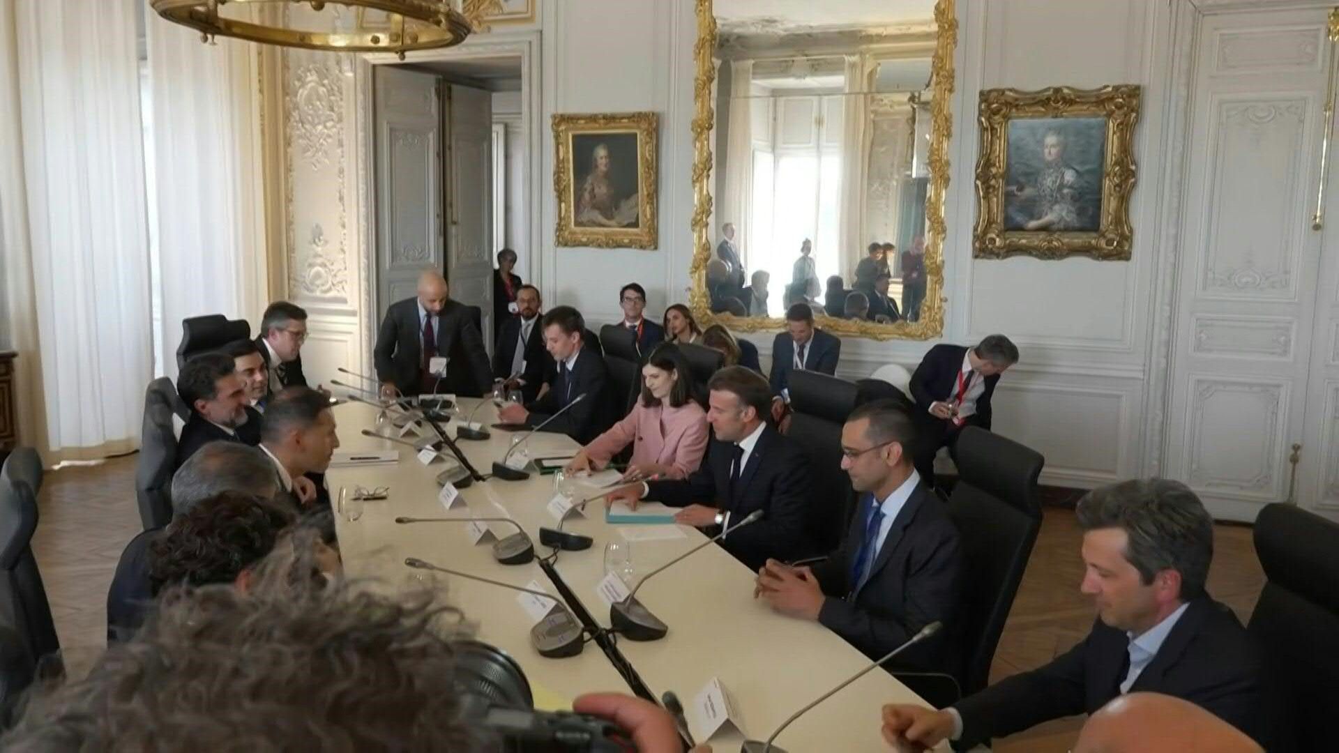Choose France Summit: Round table on AI with Macron