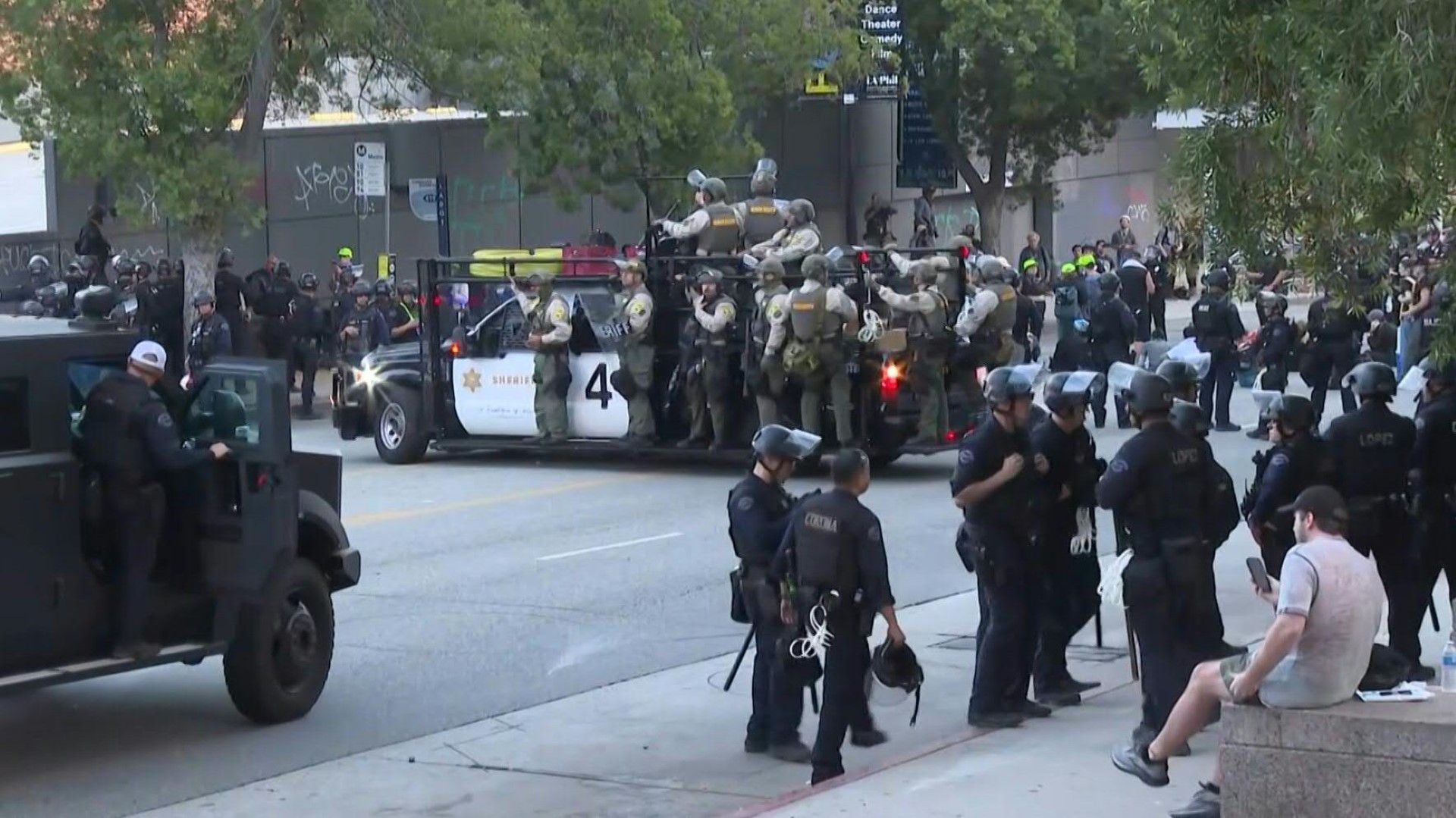 Video: Heavy police presence in Los Angeles as city readies for second night of curfew