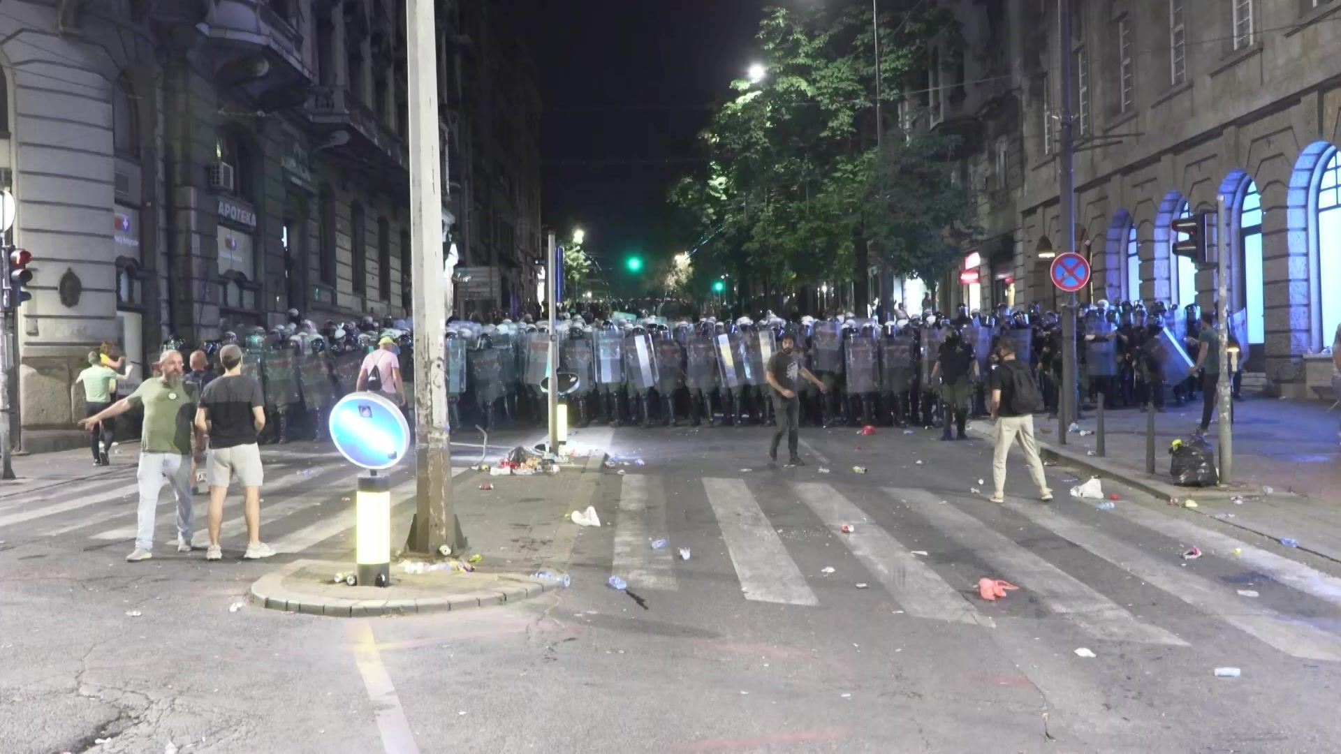Clashes between police and protesters erupt in Belgrade after anti-government rally