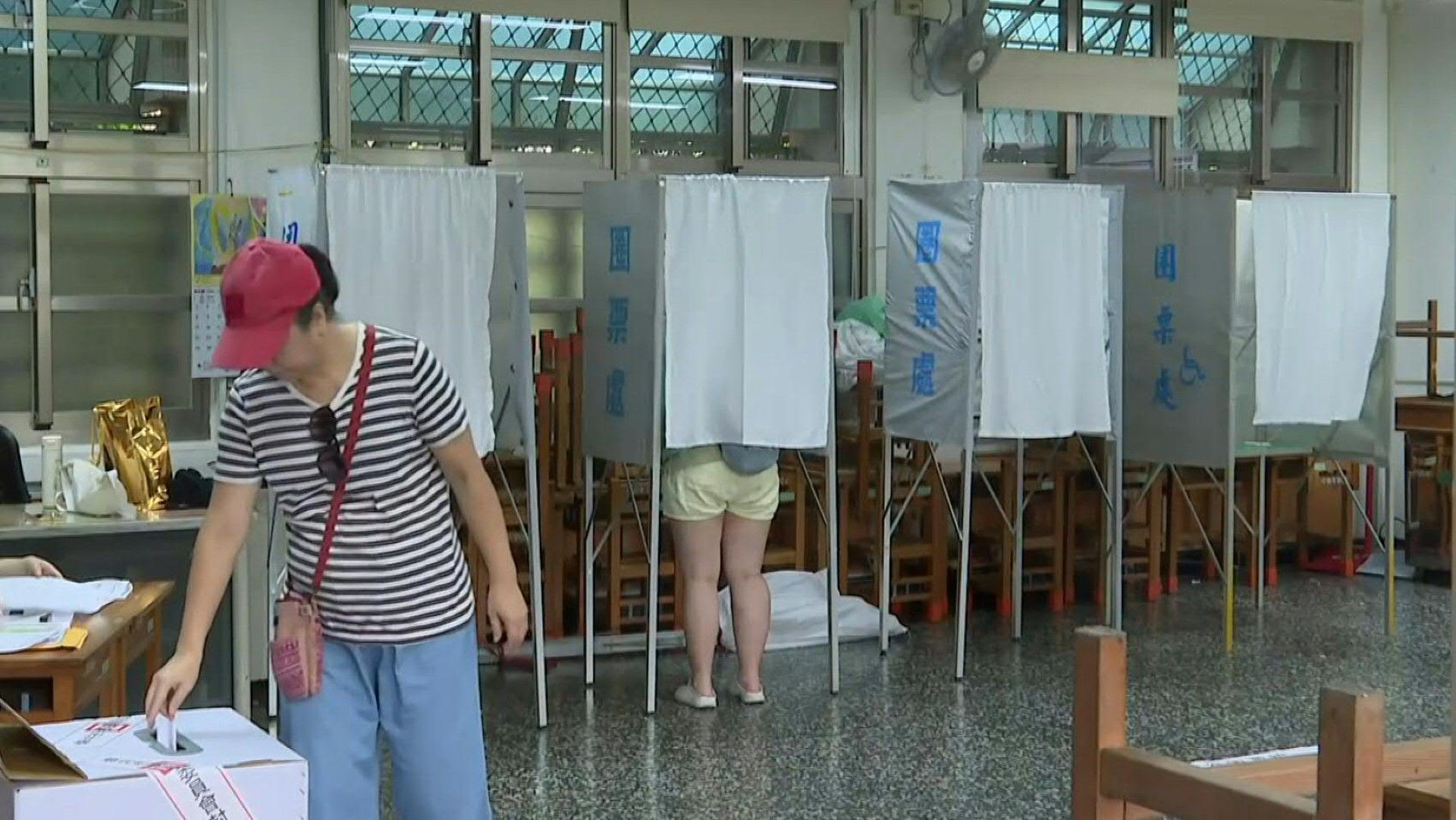 Polls open in Taiwan's high-stakes recall election