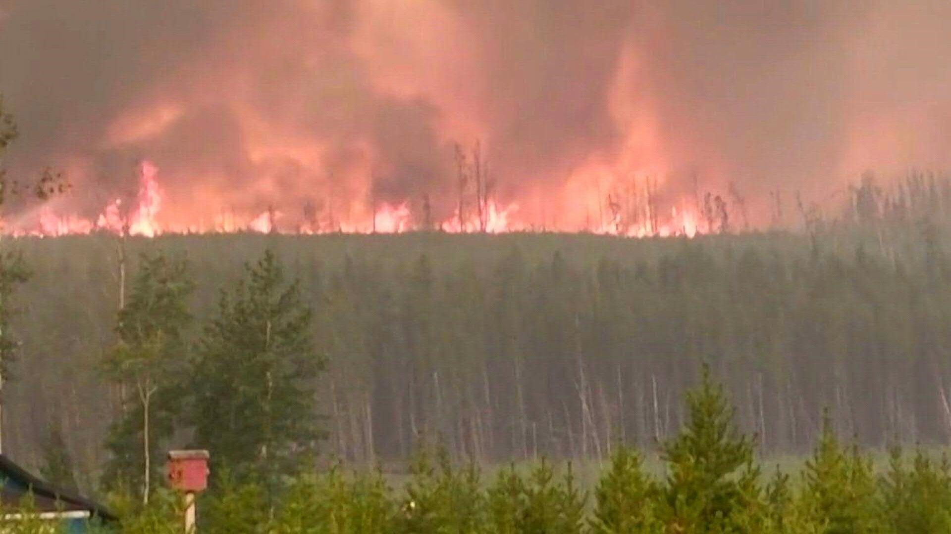 Brände in Kanada: Soldaten und Küstenwache im Einsatz