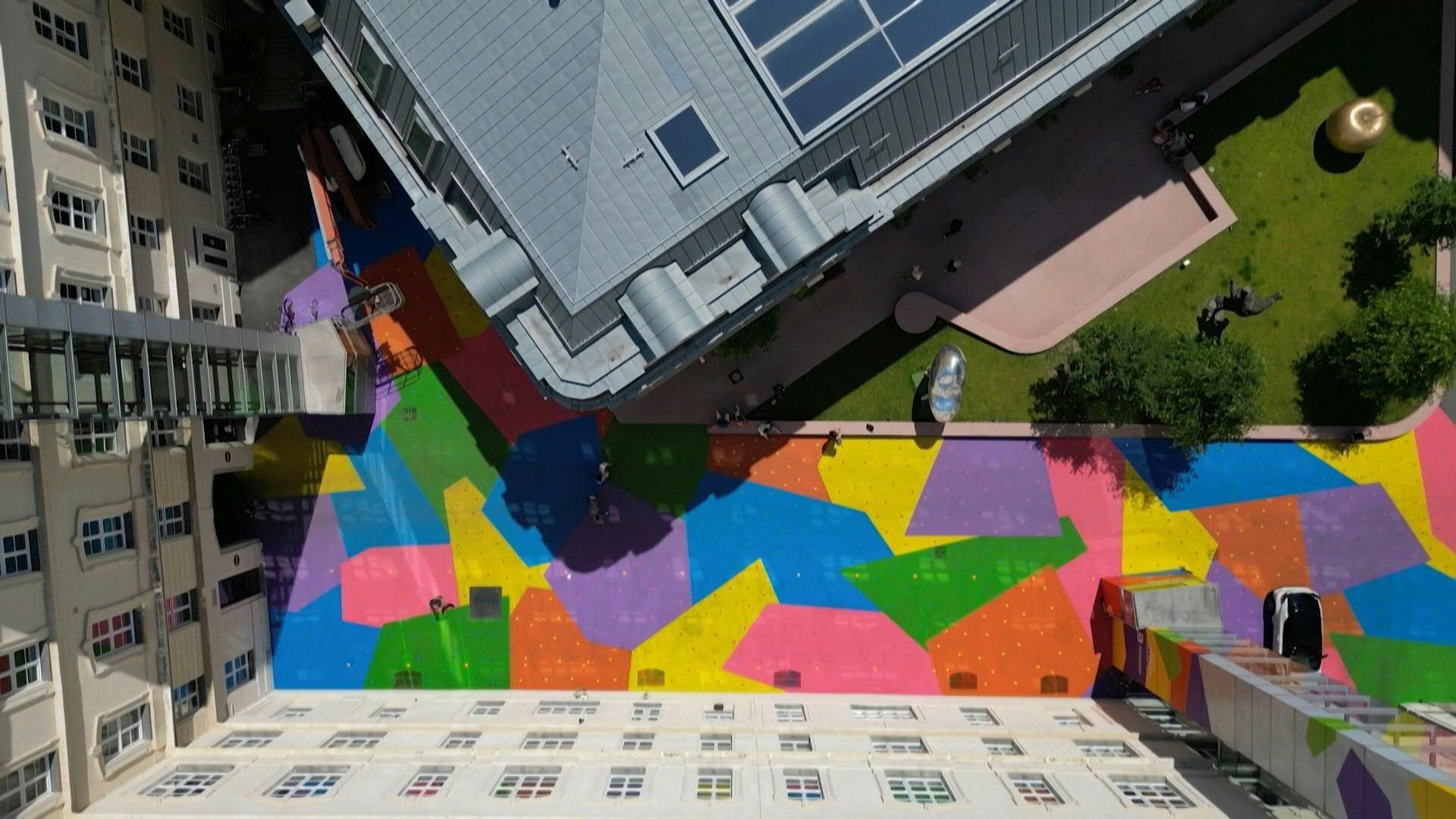 Farbe gegen die Hitze: Museum in Wien malt Asphalt bunt