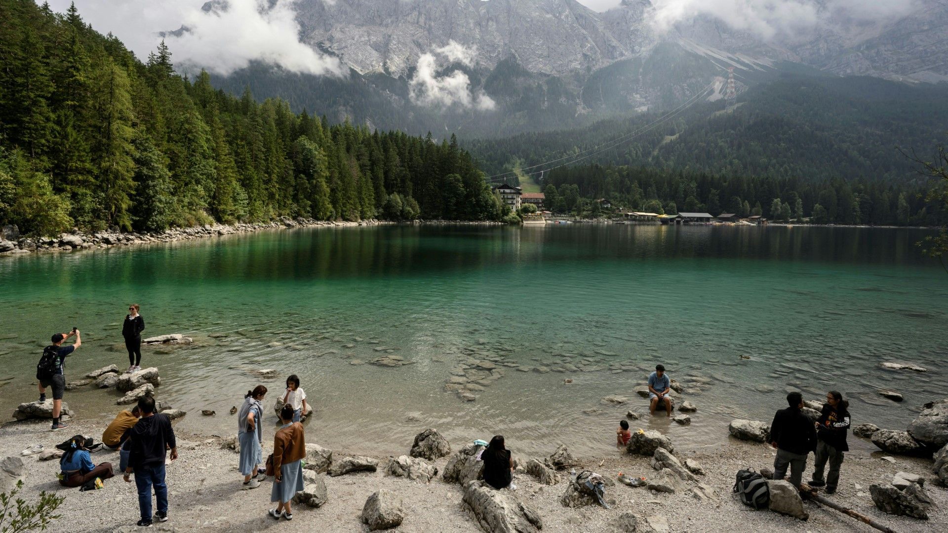 Übertourismus am Eibsee – zwischen Bergidylle und Besucheransturm
