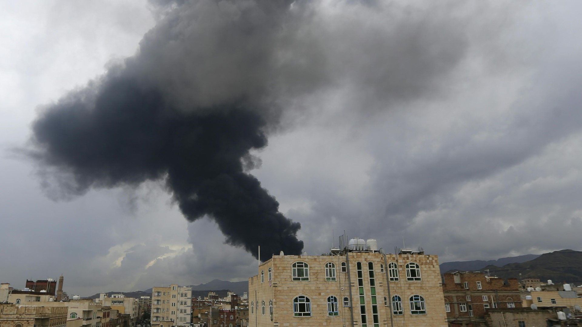 Israelische Armee greift Huthi-Stellungen im Jemen an