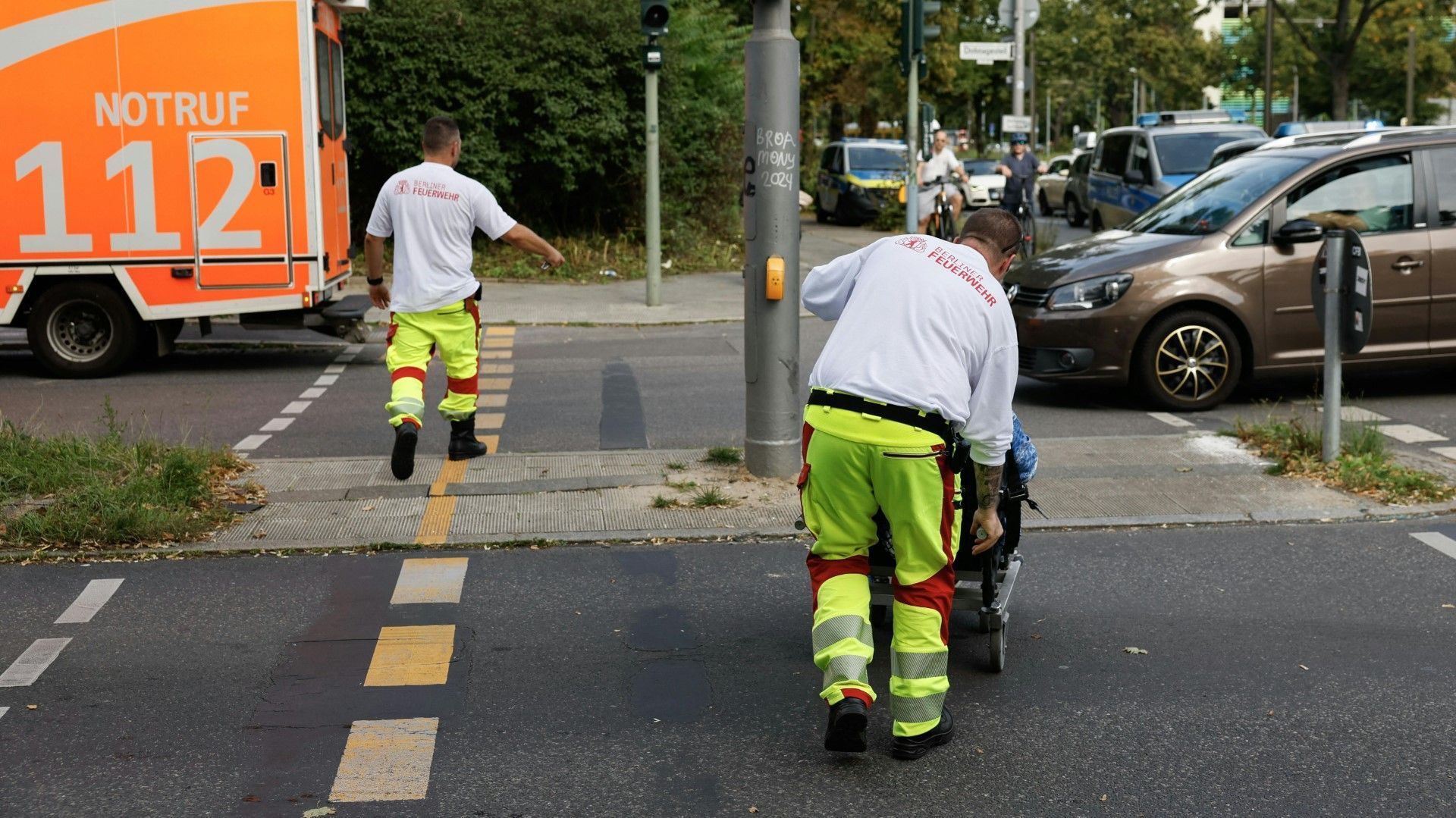 Unfall: Auto erfasst Kindergruppe