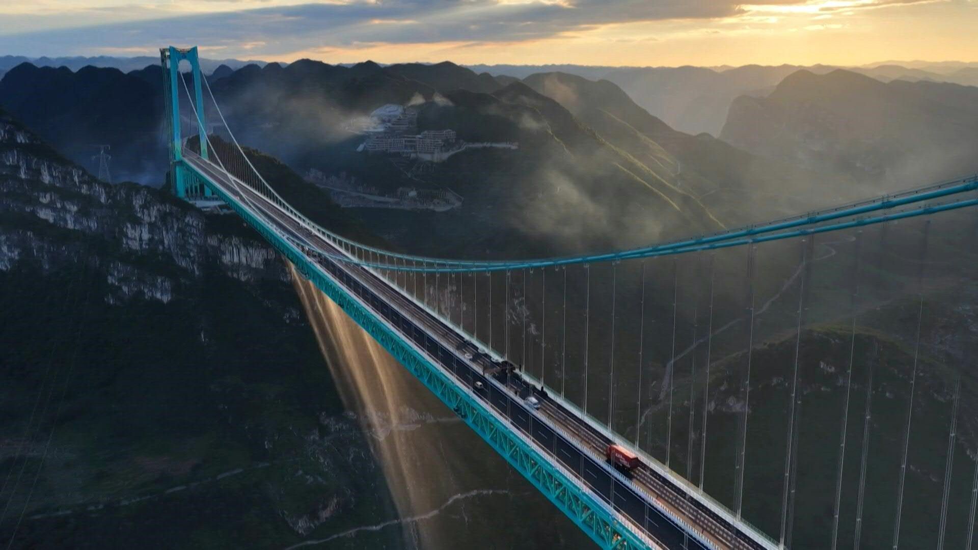 China: Höchste Brücke der Welt eröffnet