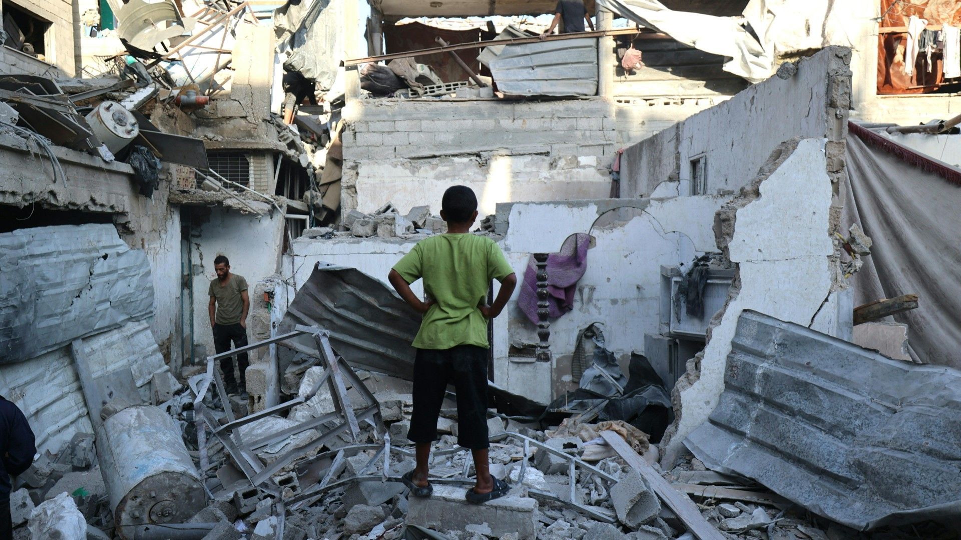 Gaza: Waffenruhe brüchig – Hilfe rollt wieder an