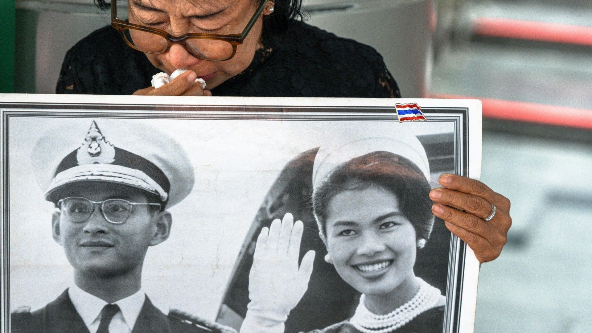 Thailand mourns former Queen Sirikit
