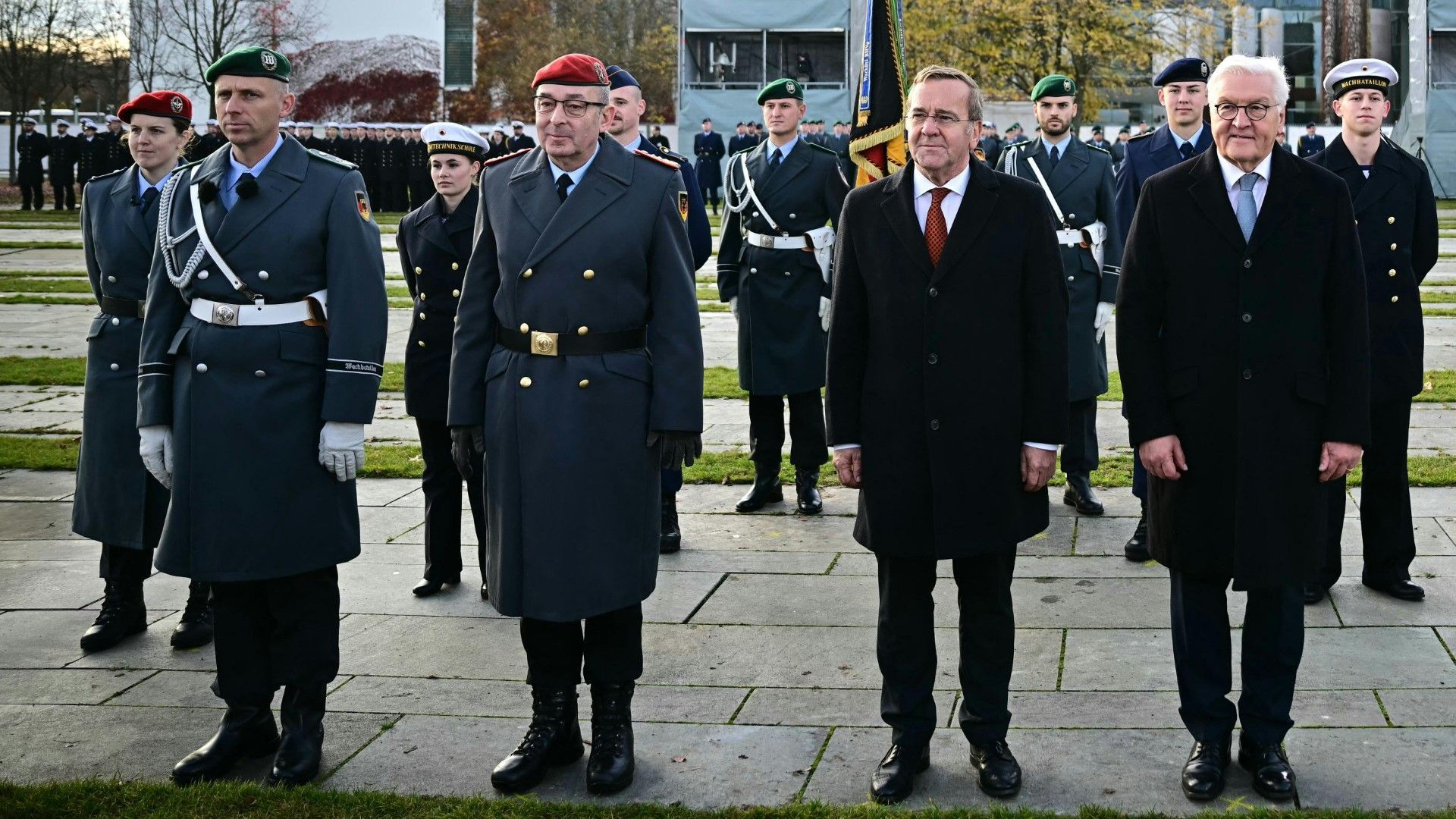 Steinmeier zum Wehrdienst: „Pflichtzeit für alle am gerechtesten“