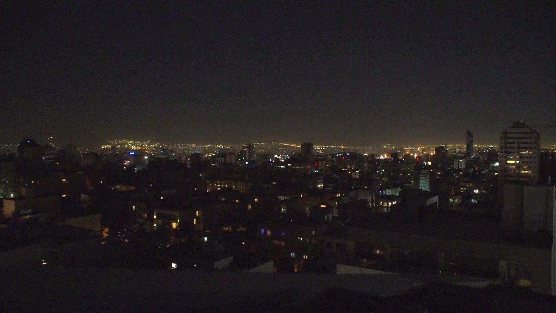 Video: View of Tehran at night after authorities urged evacuation