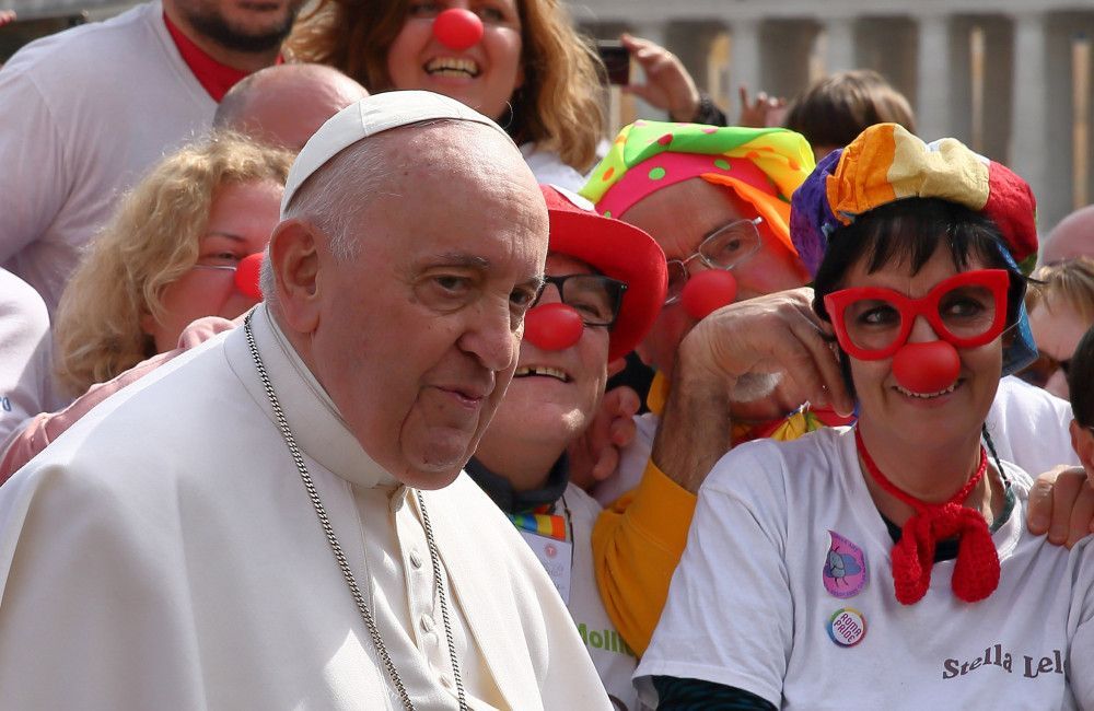 Papst wegen Atemwegsinfektion in ärztlicher Behandlung