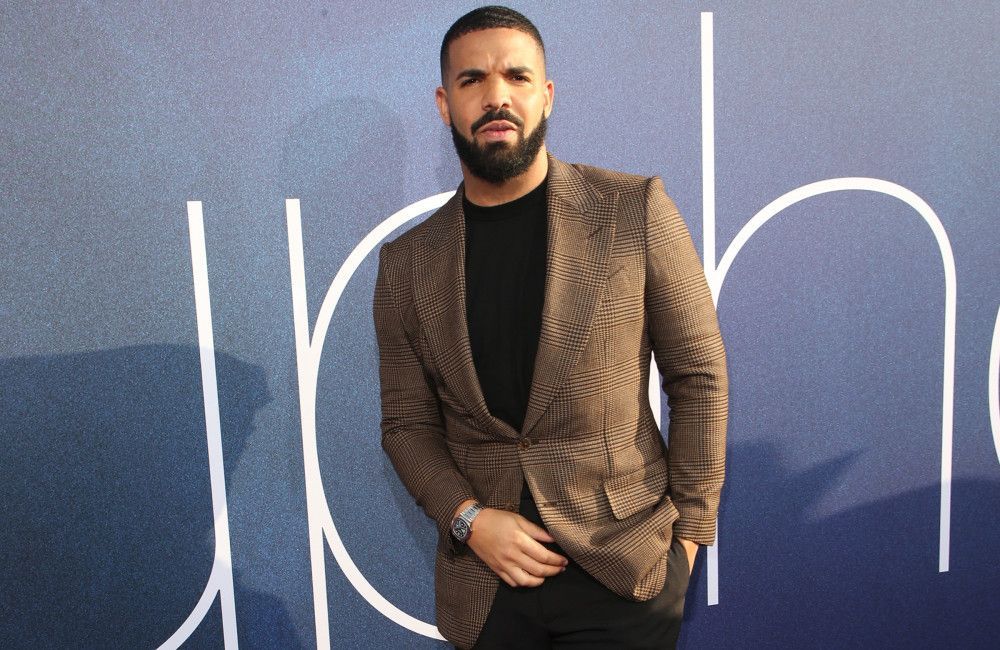 Drake: Er äußert sich zu den Spekulationen über ‚fake Abs‘