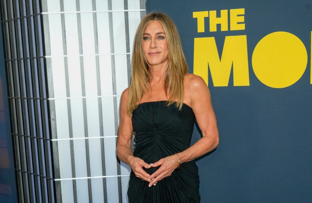 Jennifer Aniston was discouraged from acting by her dad