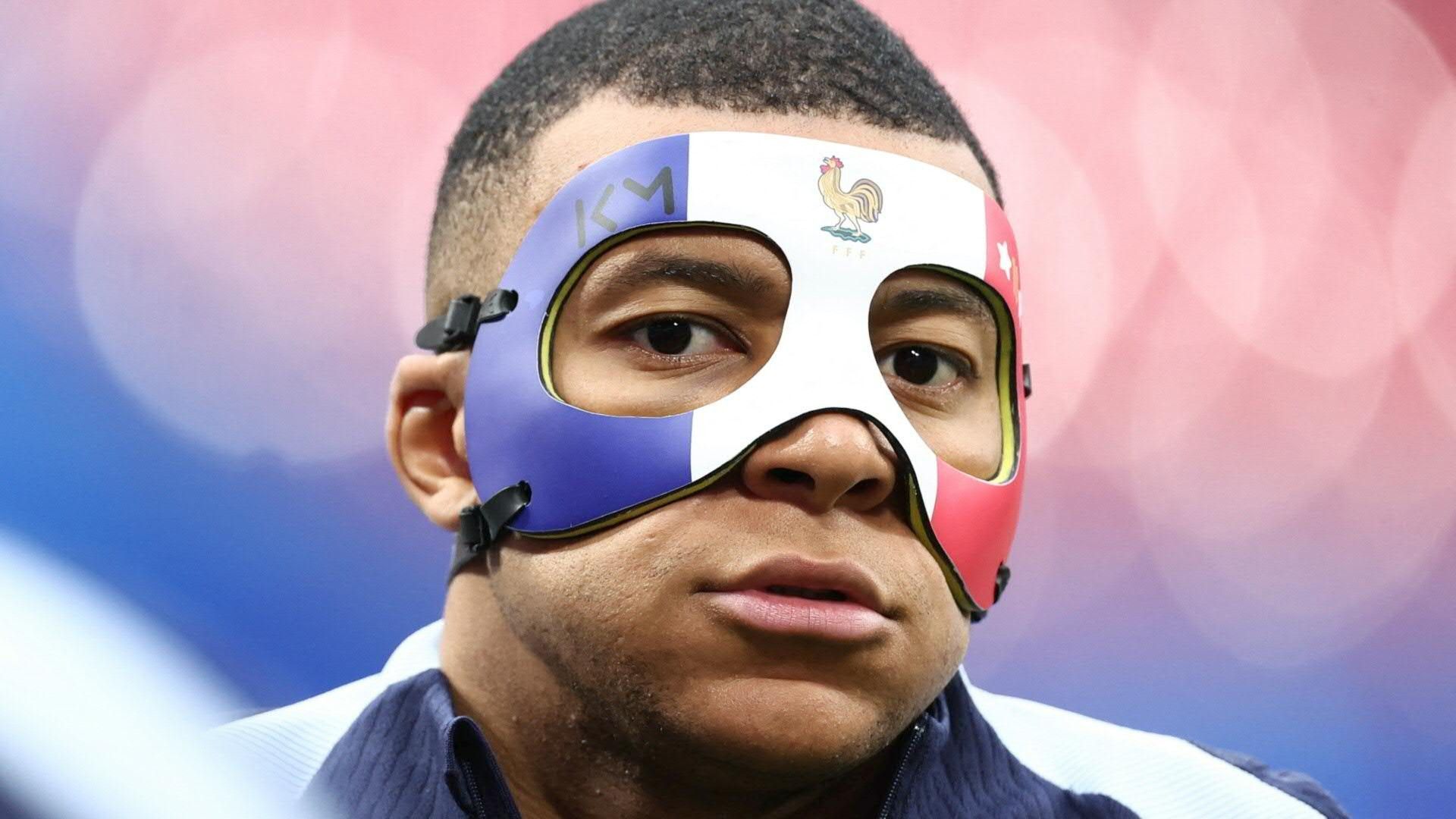 "Masque tricolore": Mbappe kehrt mit Maske ins Training zurück