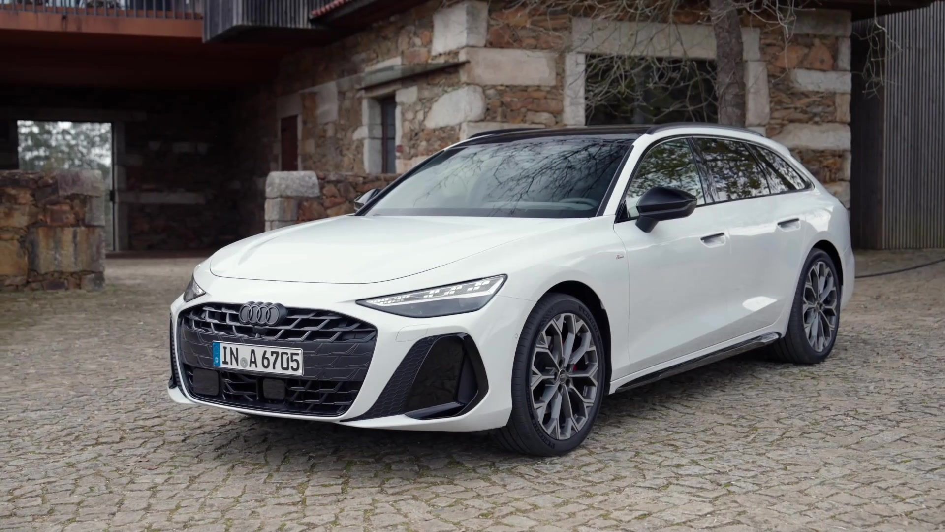 Nowy Audi A6 Avant - Klasa biznesowa w swojej najbardziej sportowej formie