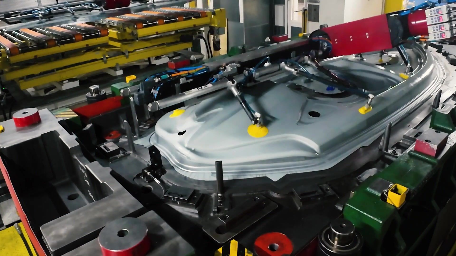 The new PXL press at the Martorell plant is one of the most modern in the world