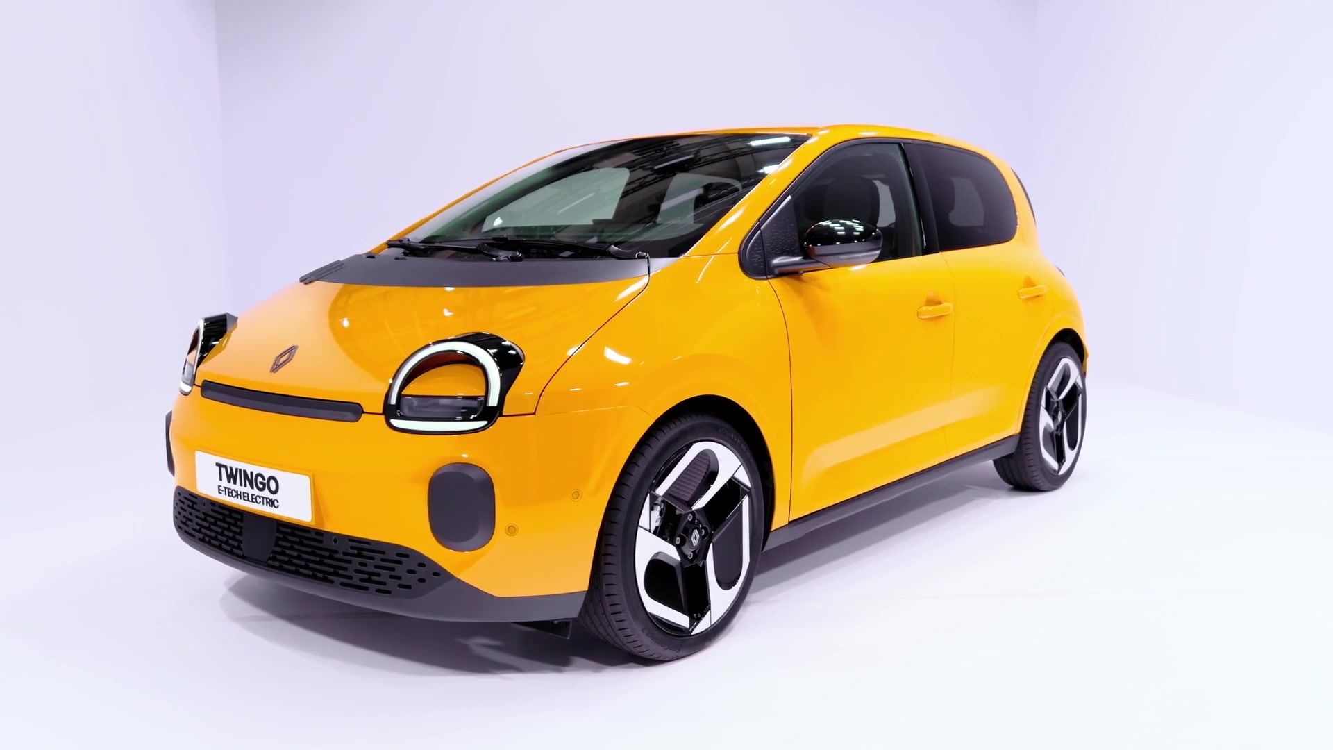 Renault Twingo E-Tech electric Exterior Design in Mango Yellow