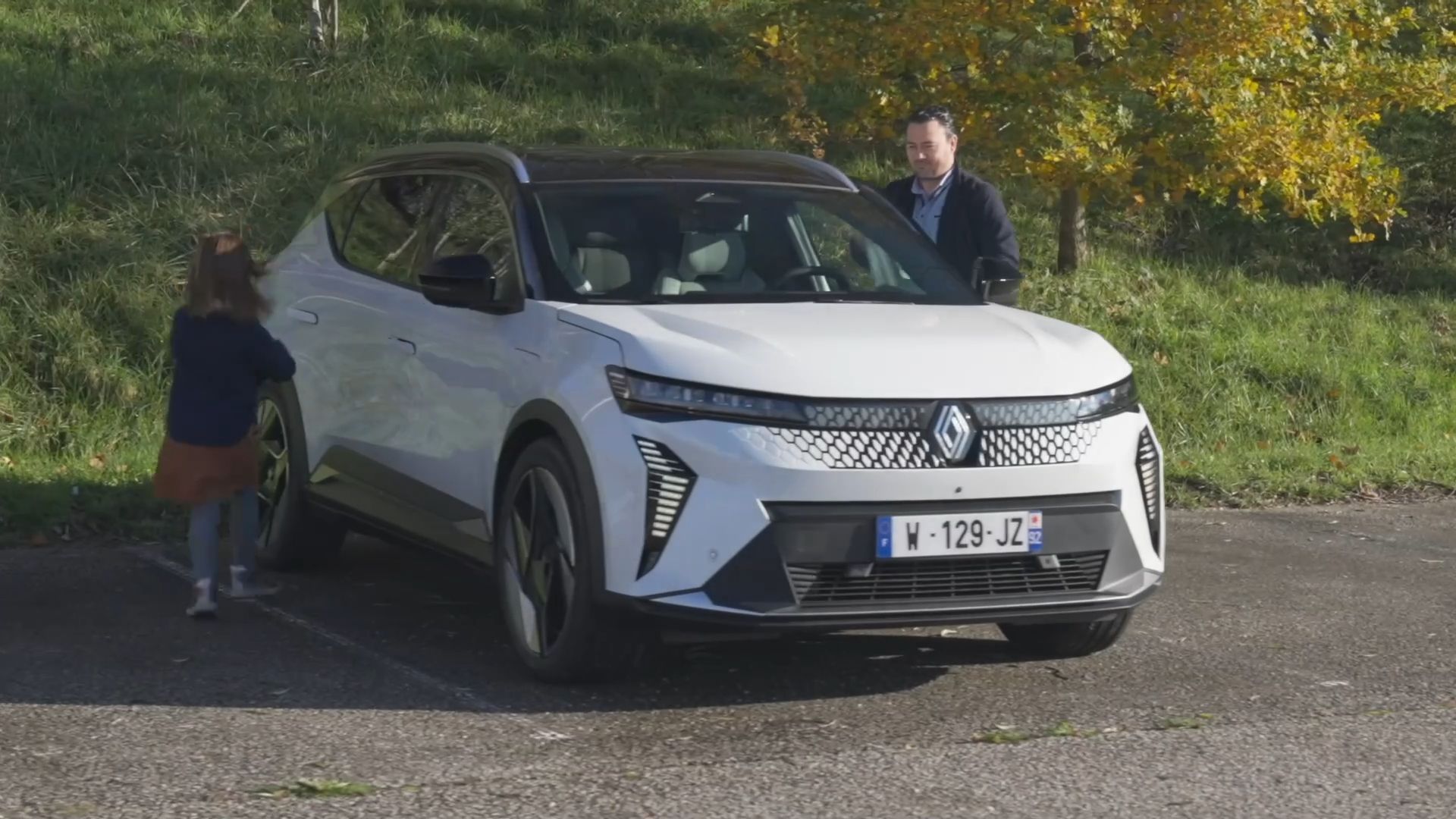 Renault - Panoramic Roof with Solarbay Dimming - Passenger Bliss