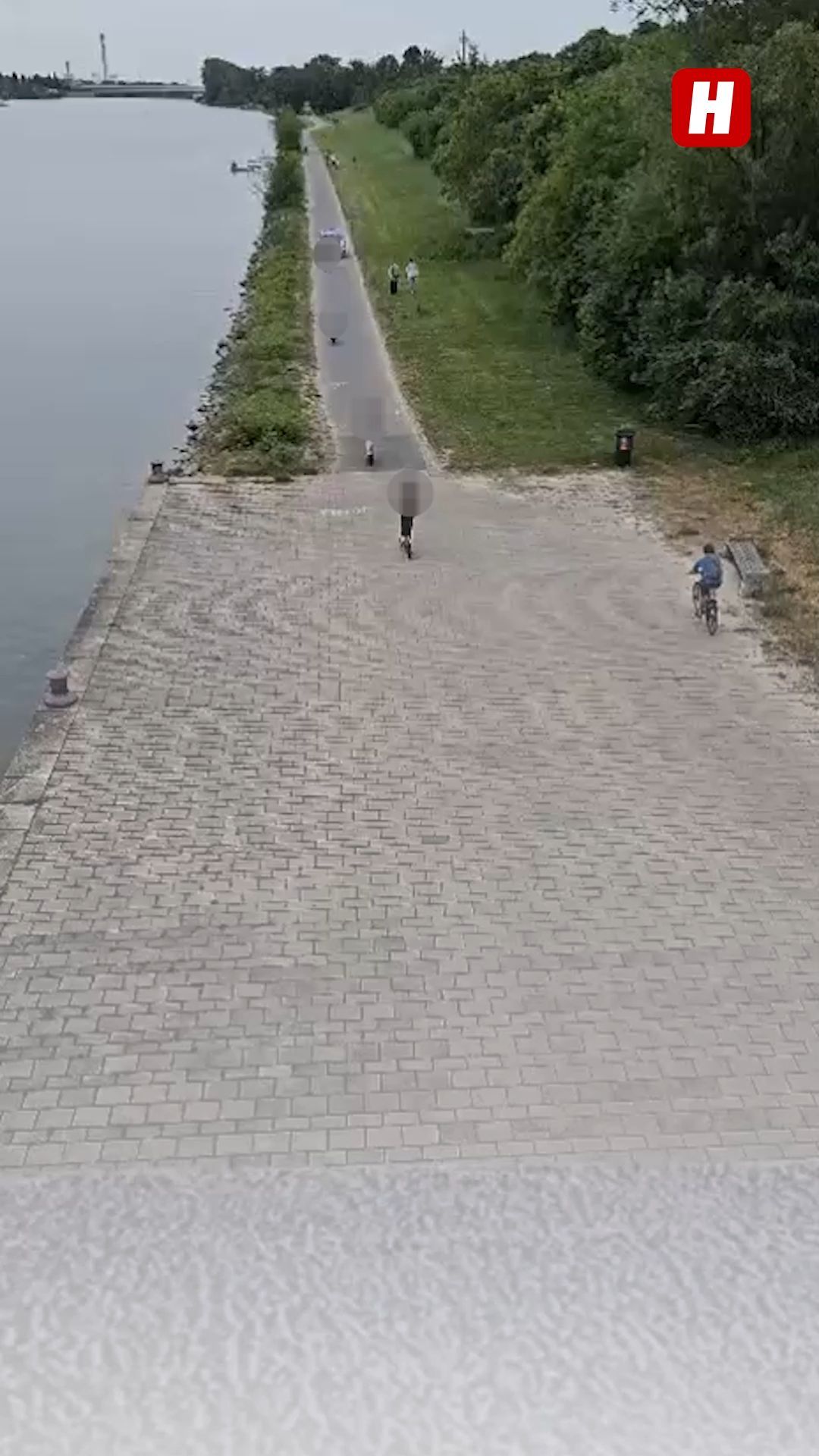 Video! Hier flüchtet E-Scooter-Bande vor der Polizei