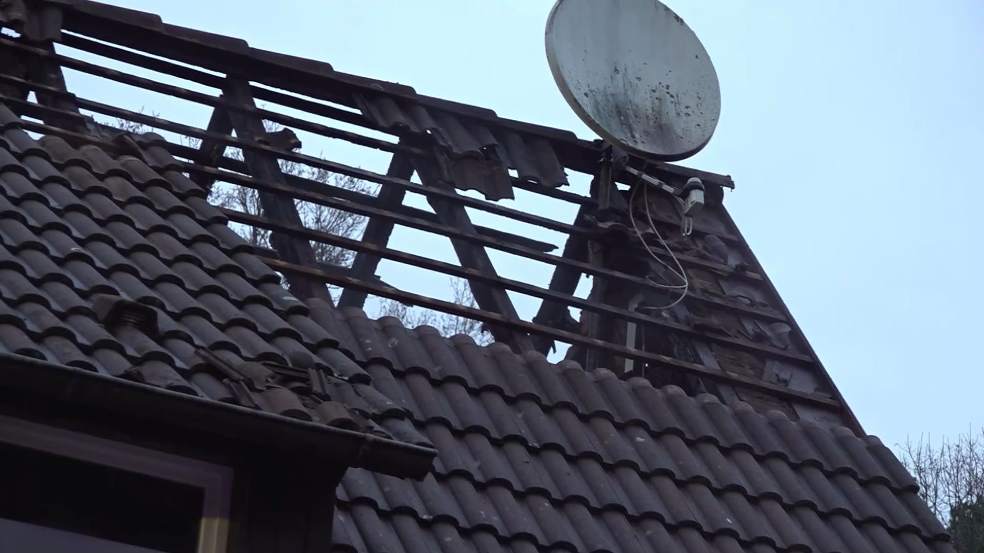 Rückersdorfer Einfamilienhaus in Brand: Dachstuhl beschädigt