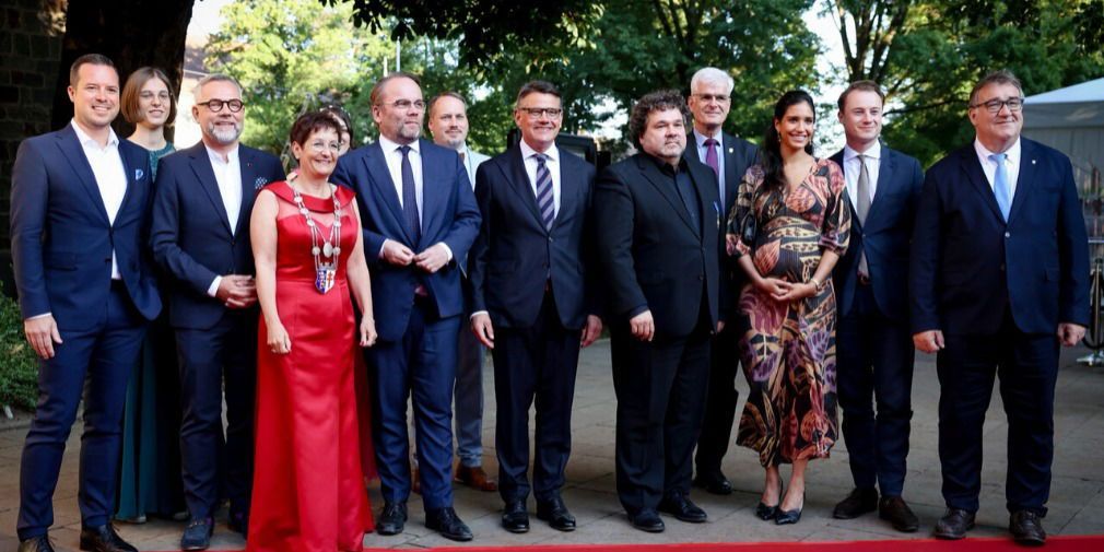 Video: Fulminante Festspiel-Eröffnung