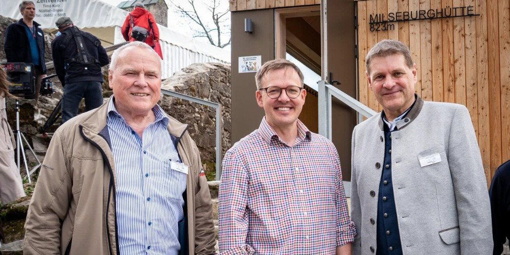 Video: "Ein Stück Heimat ist zurück": Die Milseburghütte öffnet wieder ihre Türen