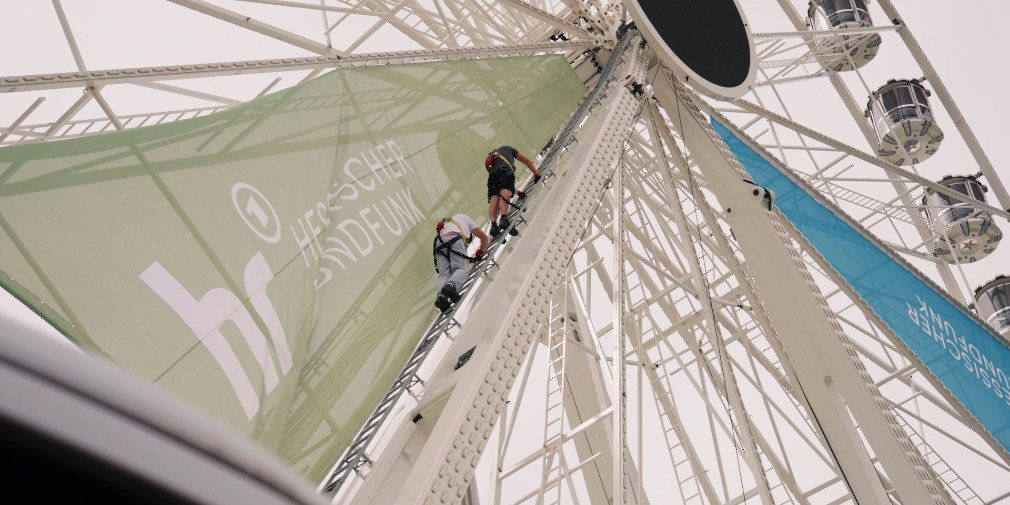 Video: Das Hessentags-Riesenrad im Check: Vom Aufbau bis zur Rettung