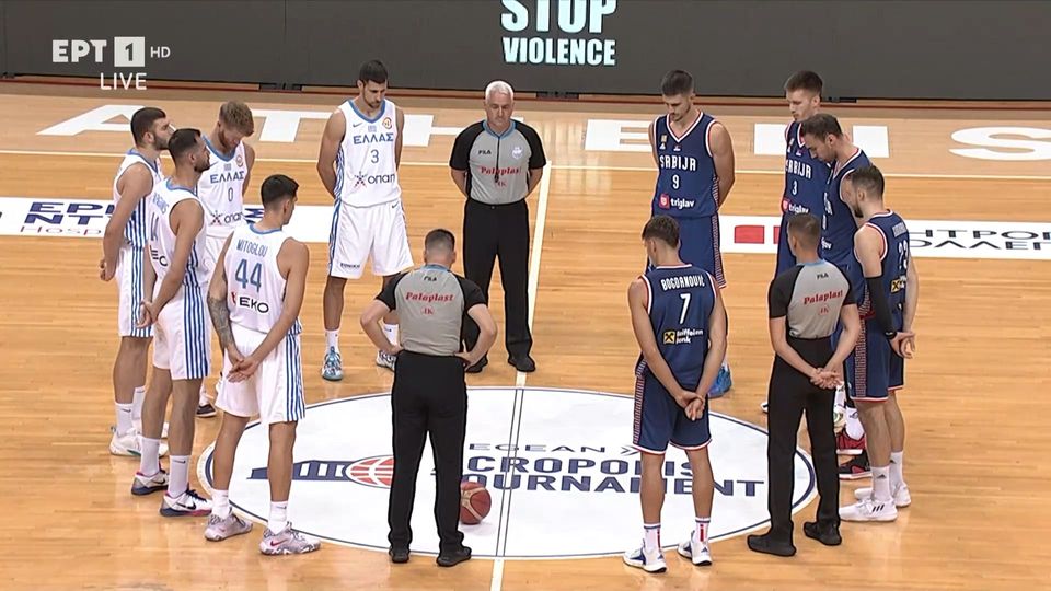 Ράγισαν καρδιές στο ΟΑΚΑ στην ενός λεπτού σιγή στη μνήμη του Μιχάλη (VIDEO)