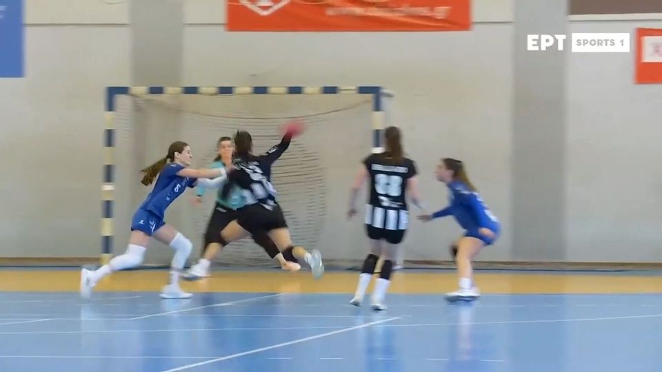 3 / 10: ΟΦΝΙ - ΠΑΟΚ | Η Ανδρίτσου σημείωσε ένα από τα γκολ της χρονιάς!