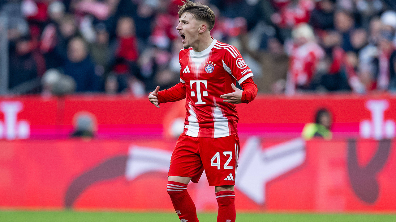 FC Bayern: Lennart Karl begeistert und sorgt für Maradona-Vergleich
