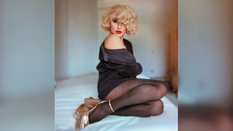 Neuzugang in High Heels? Dragqueen unterschreibt Vertrag