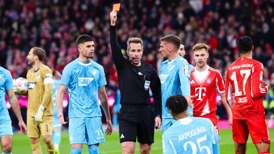 „FC Bayern wird zum Meister gepfiffen“: Fans wüten gegen Schiri