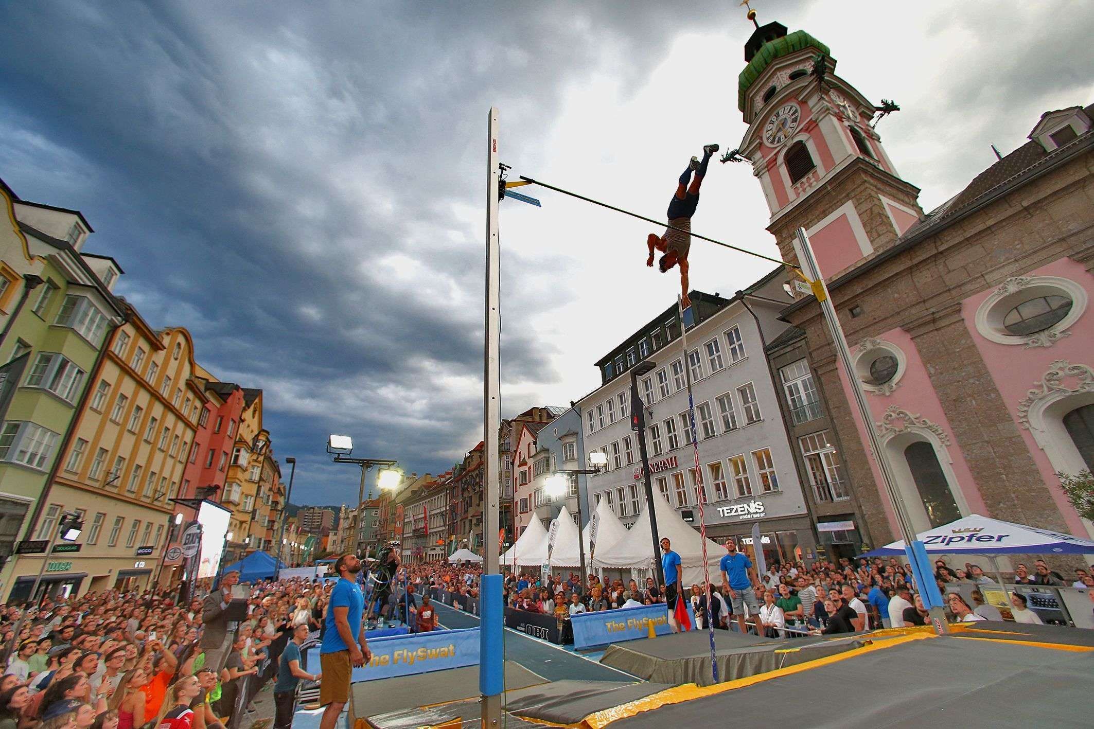 USA dominieren die Stabhochspinger bei der Golden Roof Challenge 2023